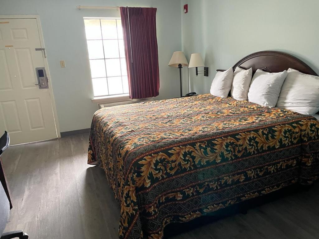 Nola Inn photo 16