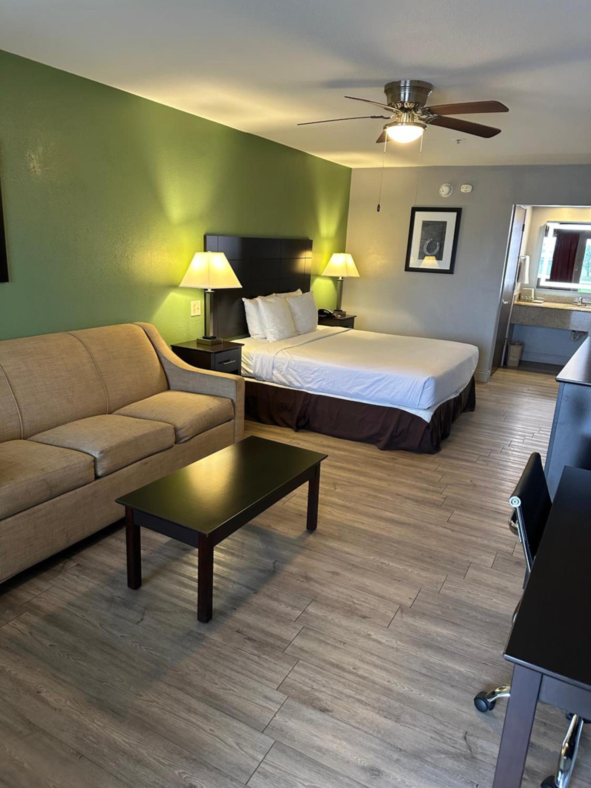 Bestway Inn photo 20