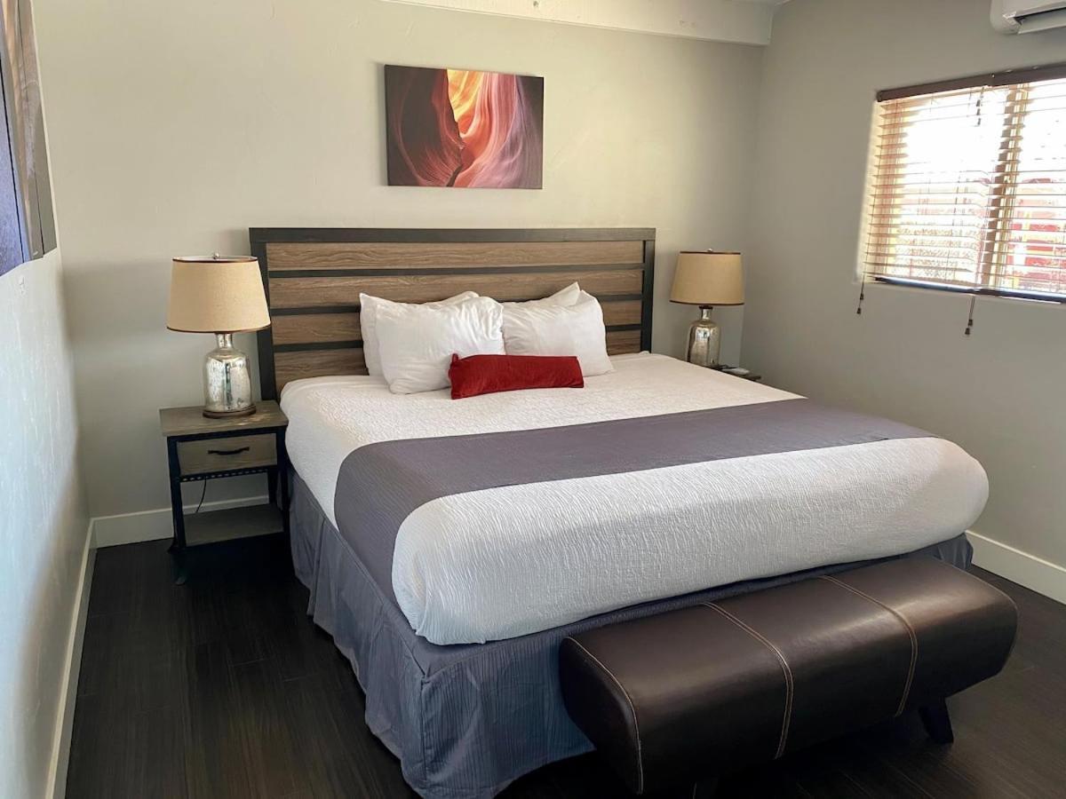The Flagstone Boutique Inn & Suites photo 52