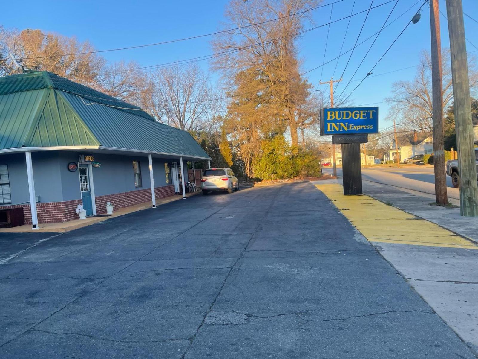 Budget Inn Express photo 2
