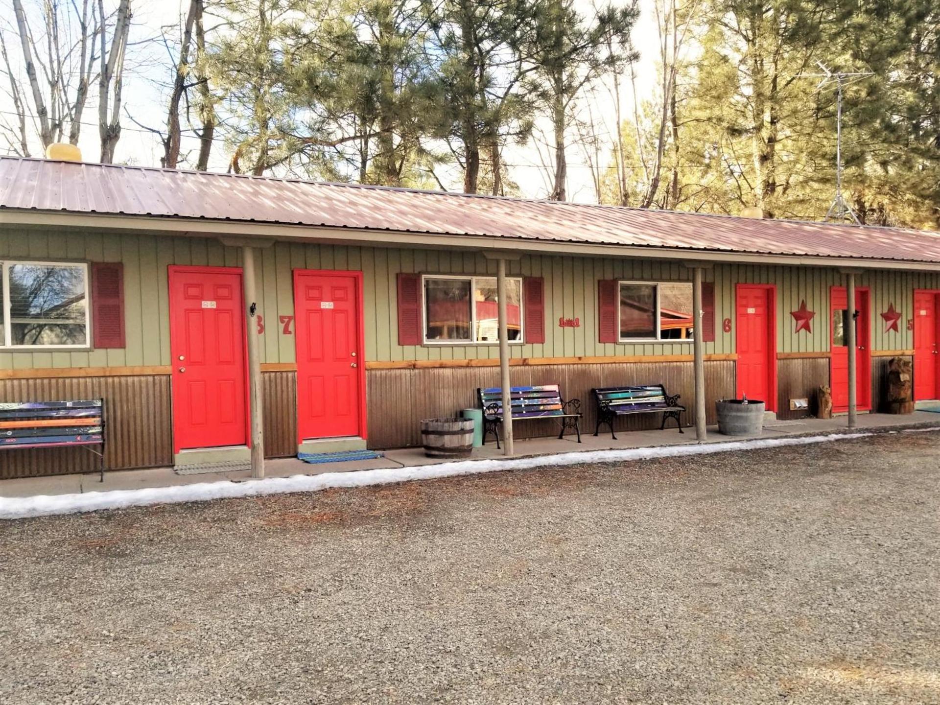 Outpost Motel on the River photo 1
