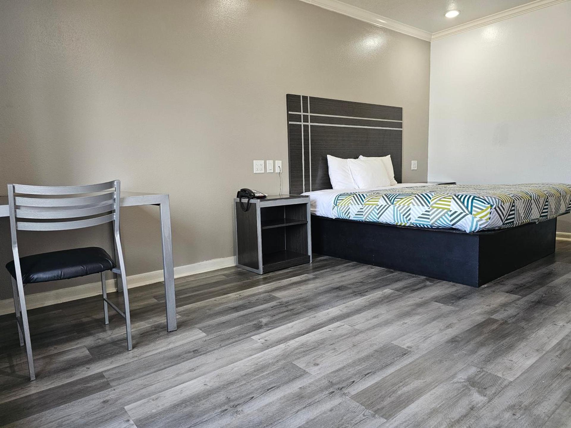 Motel 6 Houston, TX - Hwy 249 and Fallbrook photo 9