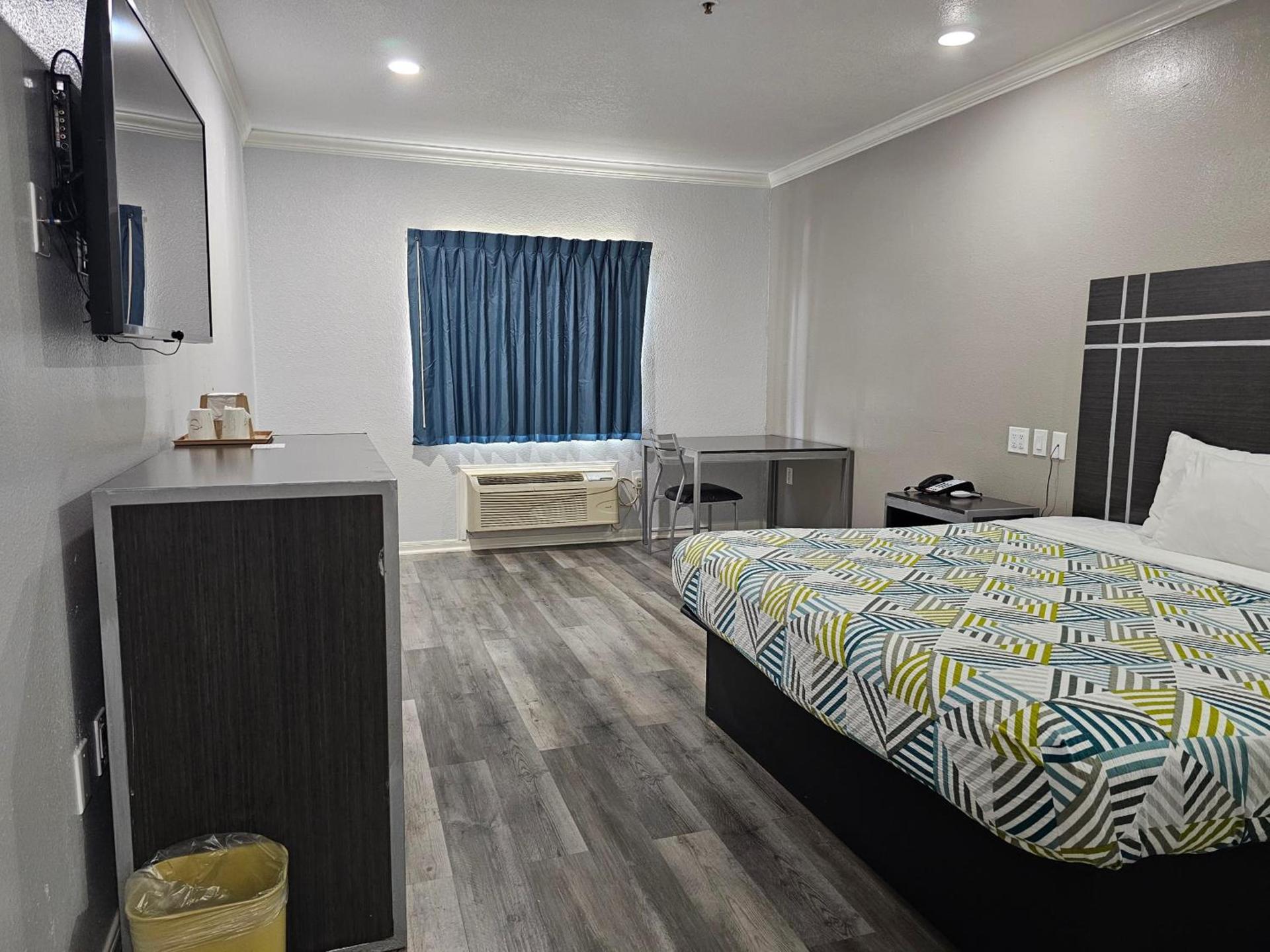 Motel 6 Houston, TX - Hwy 249 and Fallbrook photo 6