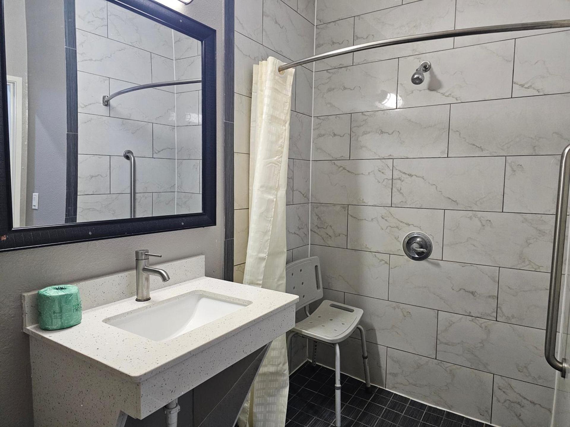 Motel 6 Houston, TX - Hwy 249 and Fallbrook photo 23