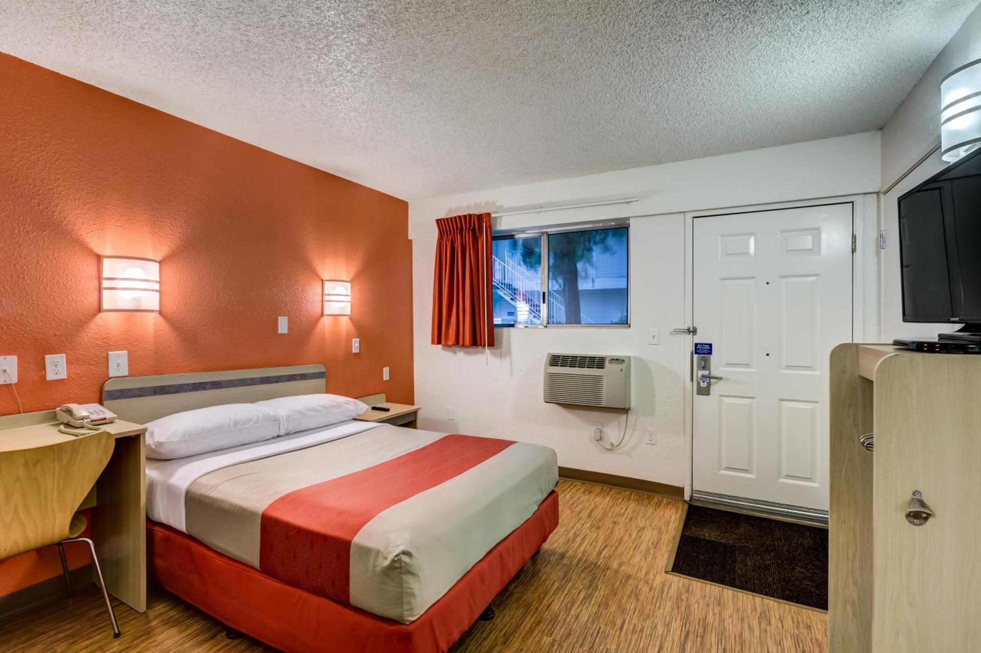 Motel 6-Wheat Ridge, CO - West - Denver North photo 16
