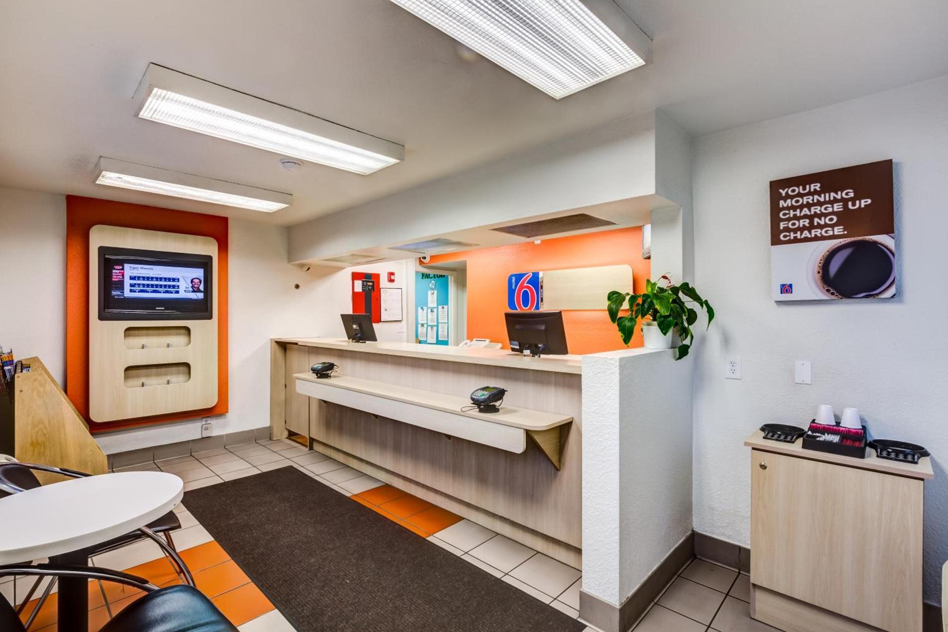 Motel 6-Wheat Ridge, CO - West - Denver North photo 12