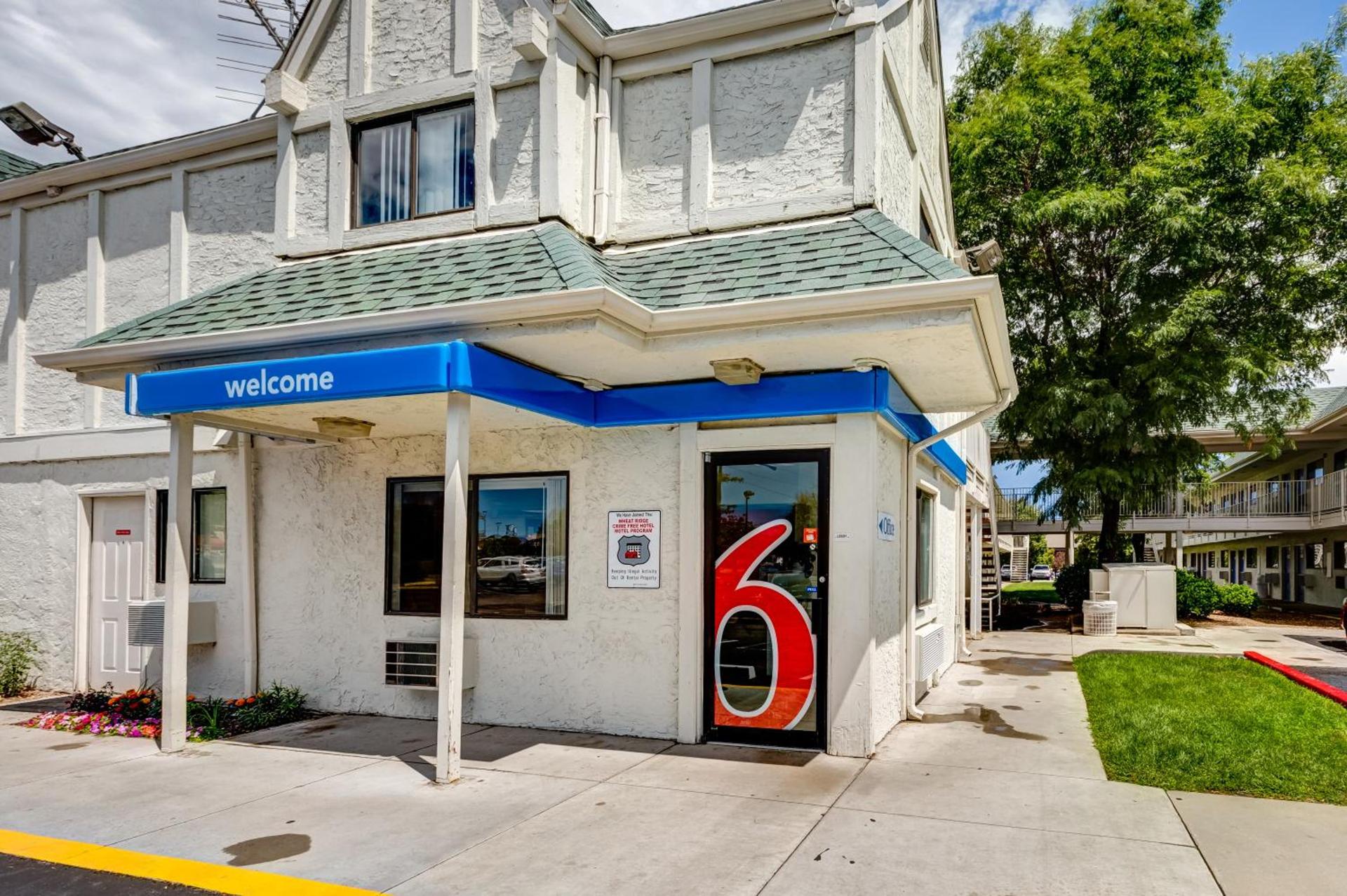 Motel 6-Wheat Ridge, CO - West - Denver North photo 5