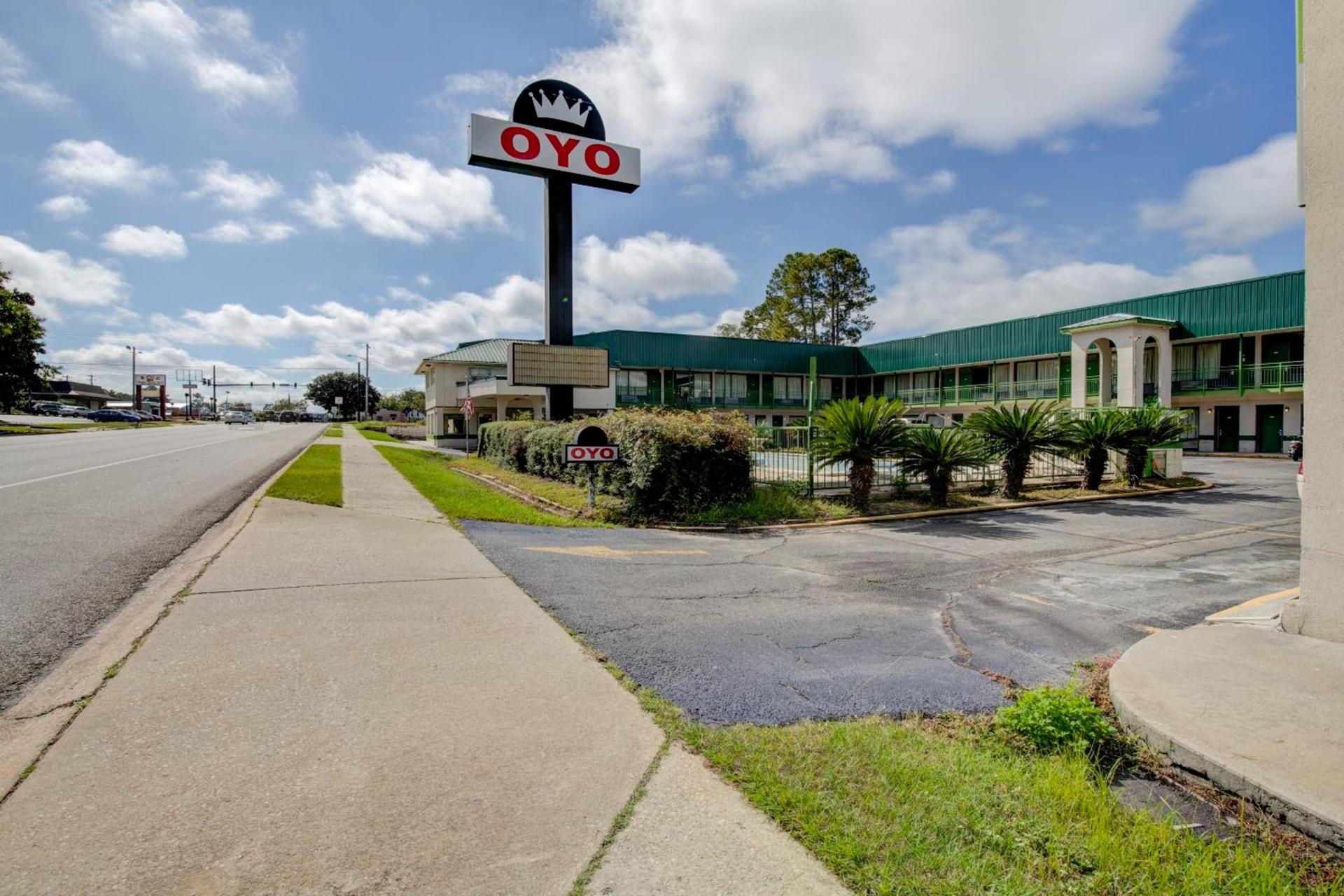 OYO Hotel Douglas GA US-441 photo 3