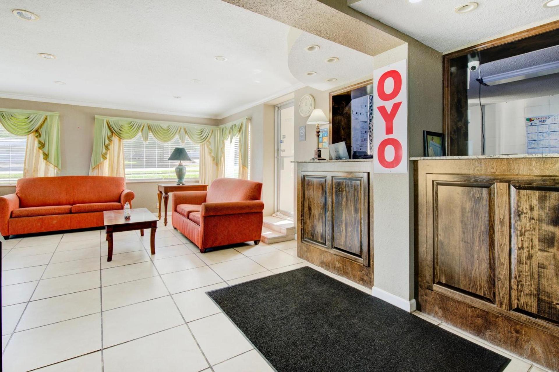 OYO Hotel Douglas GA US-441 photo 12