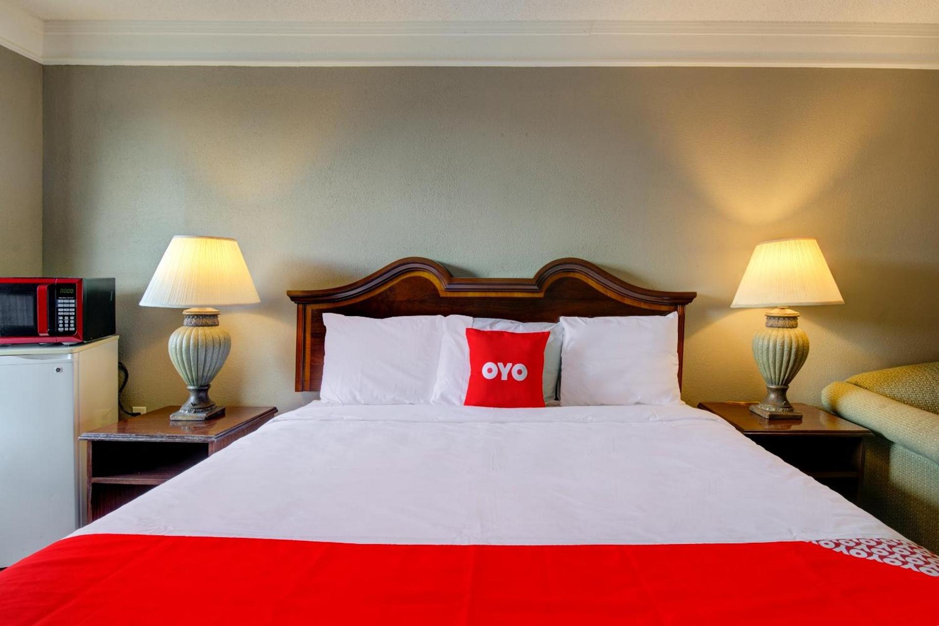 OYO Hotel Douglas GA US-441 photo 15