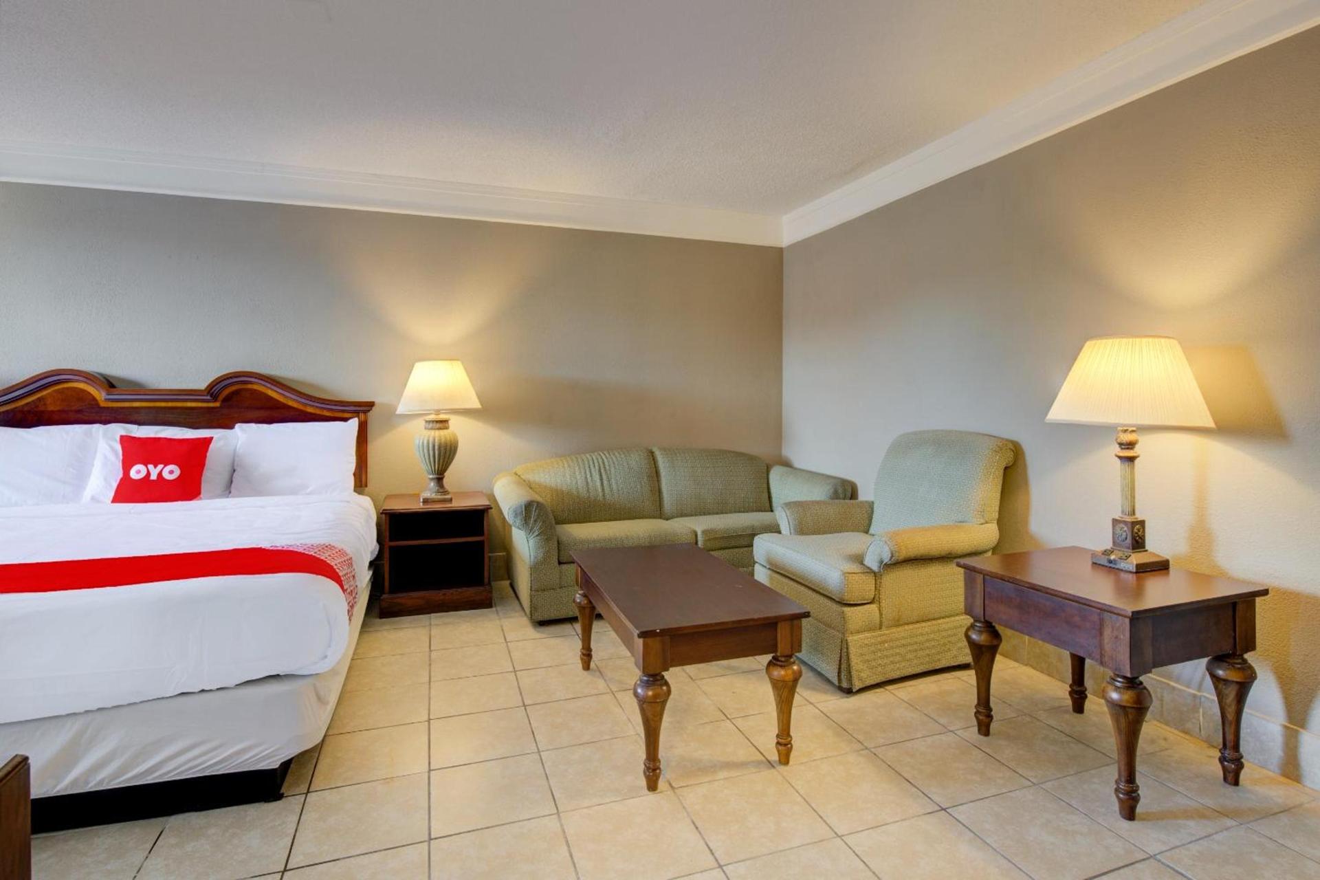OYO Hotel Douglas GA US-441 photo 30
