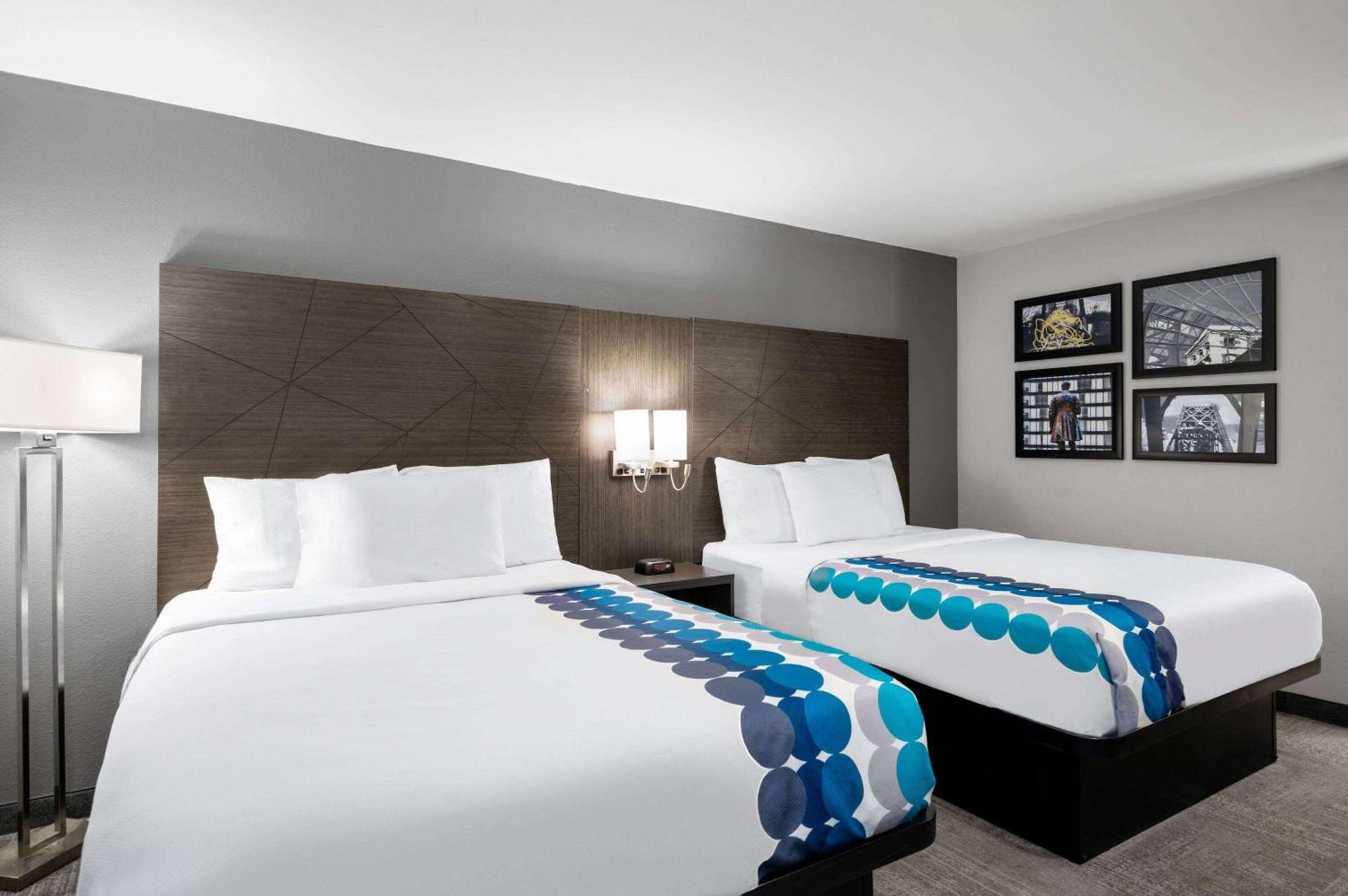 La Quinta Inn by Wyndham Indianapolis Airport Executive Dr photo 18