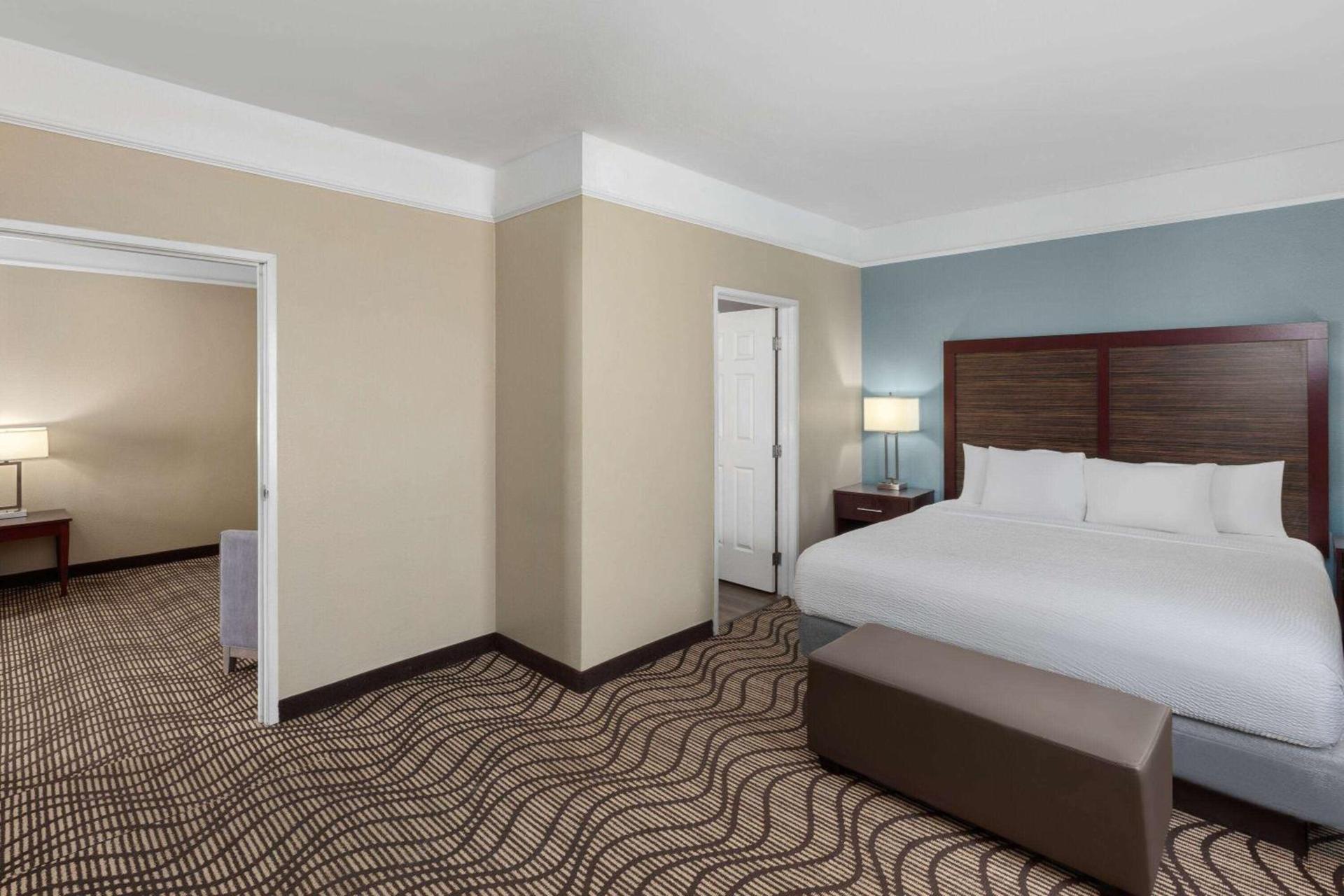 La Quinta by Wyndham Houma photo 57