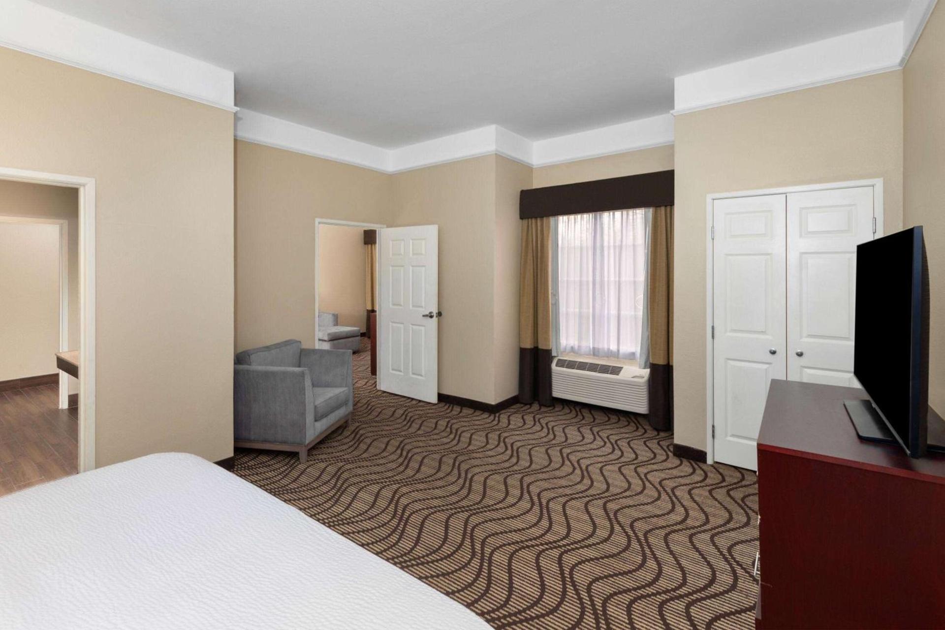 La Quinta by Wyndham Houma photo 61