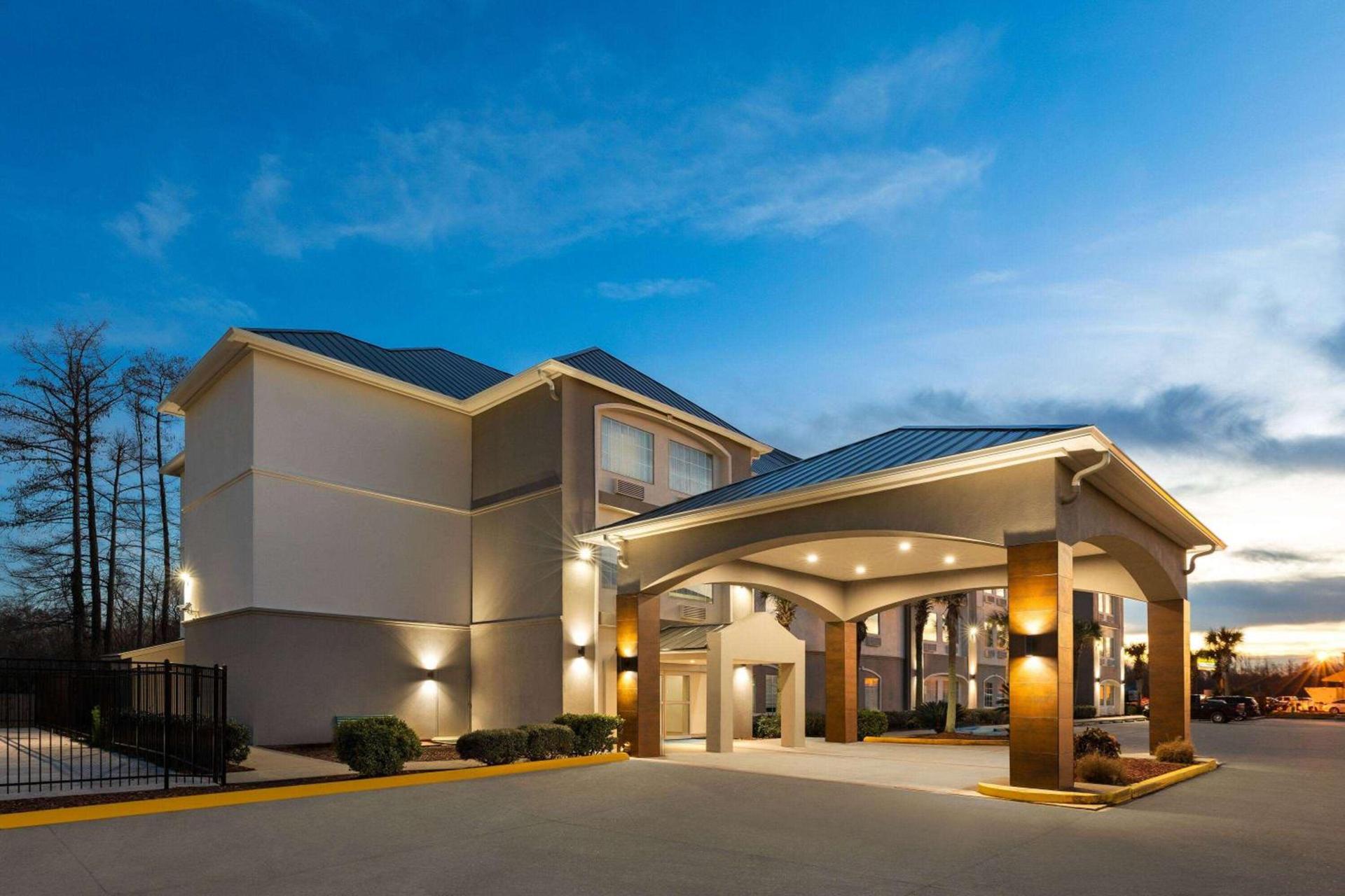 La Quinta by Wyndham Houma photo 5