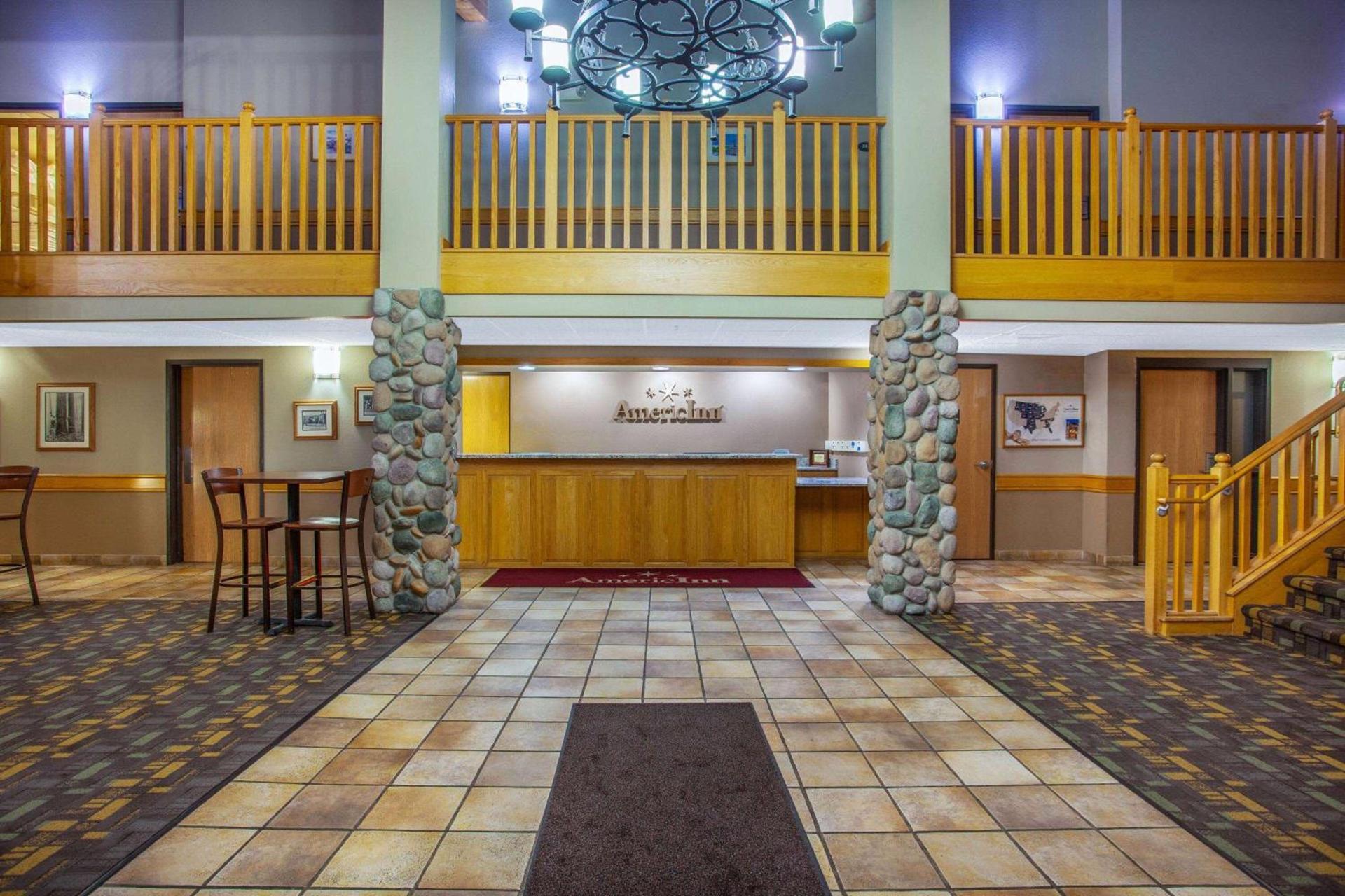 AmericInn by Wyndham Stillwater photo 3