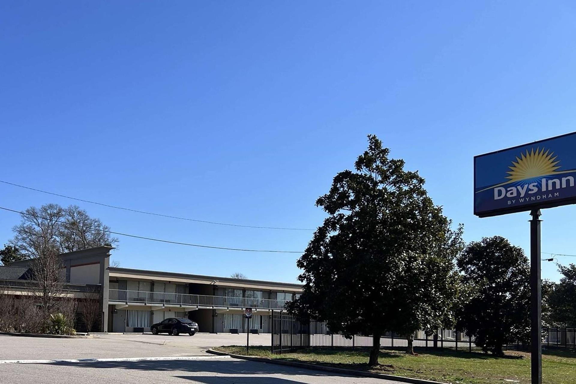 Days Inn by Wyndham Monroe NC photo 3