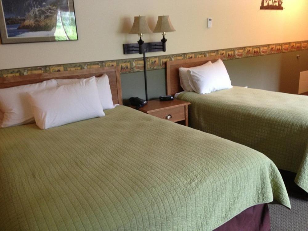 Longliner Lodge and Suites photo 29