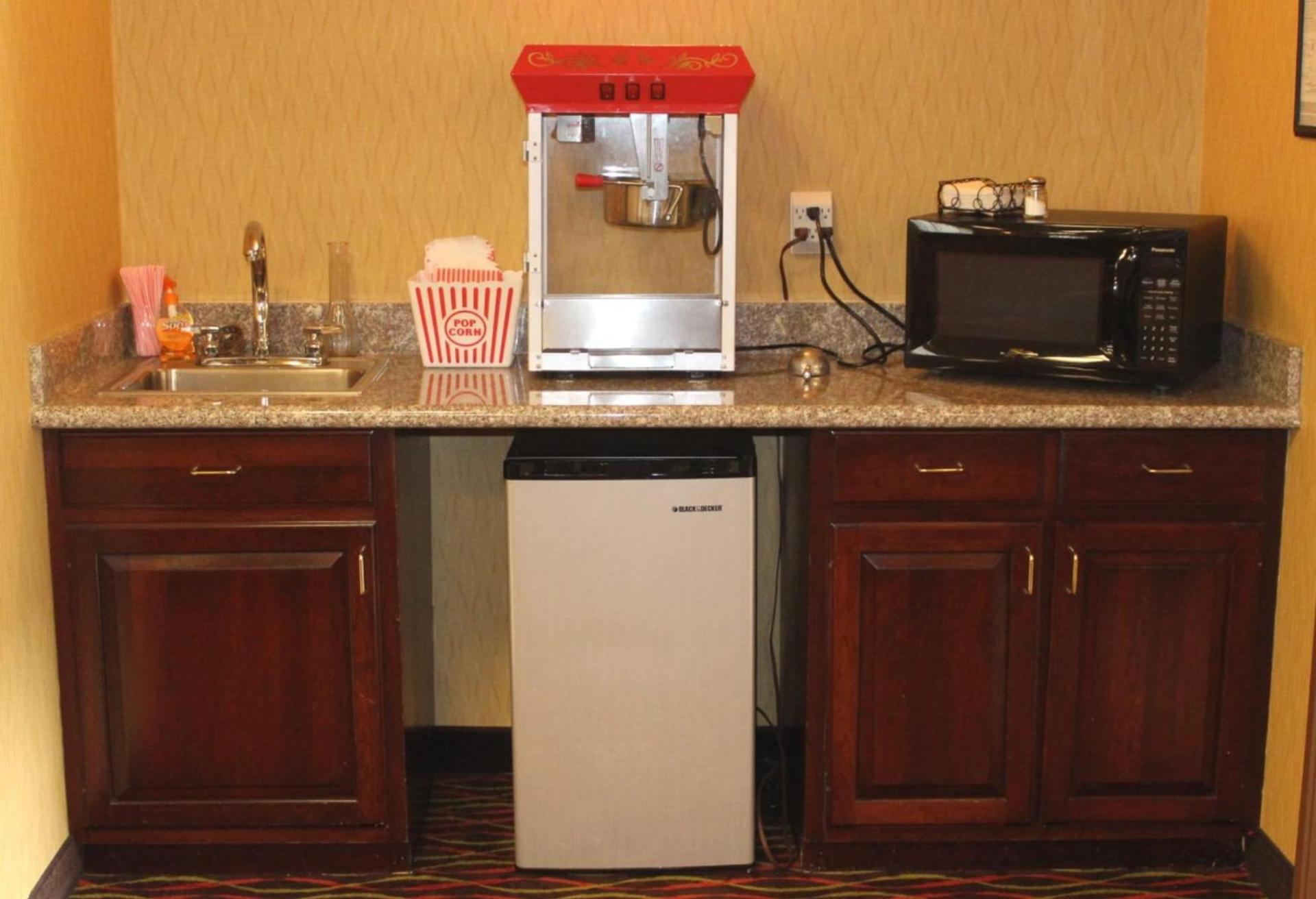 Holiday Inn Express Houghton-Keweenaw by IHG photo 16