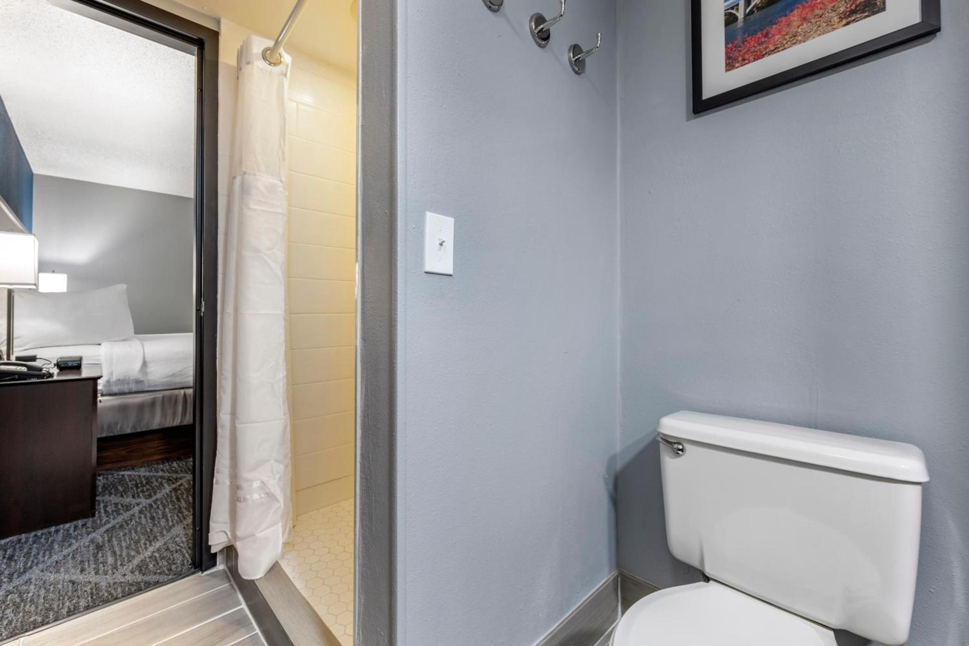 Best Western Bloomington Edina - Minneapolis photo 26