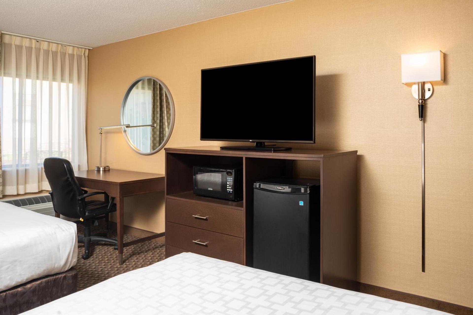 Clarion Pointe Harrisonburg photo 58