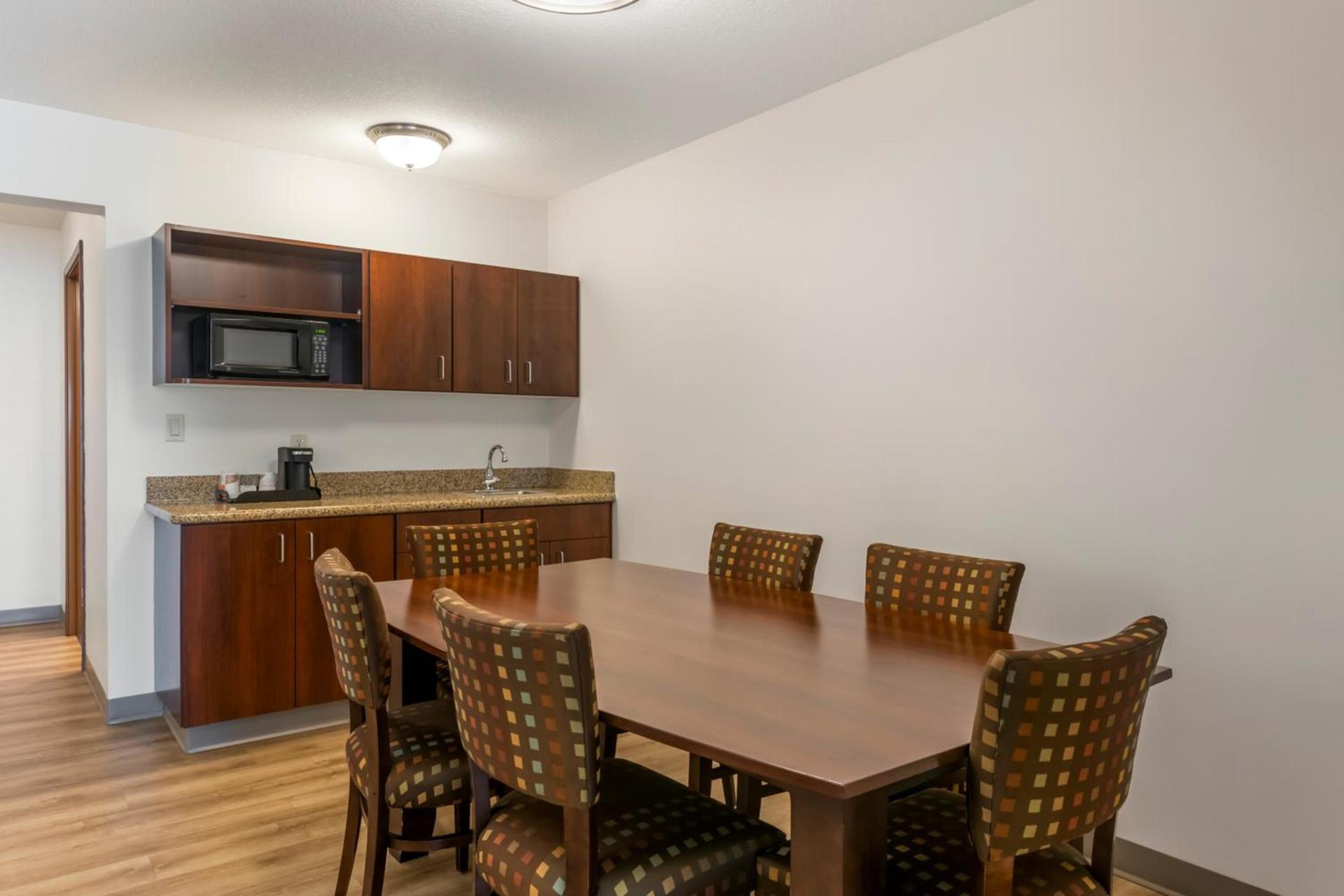 Comfort Suites Conference Center Rapid City photo 35