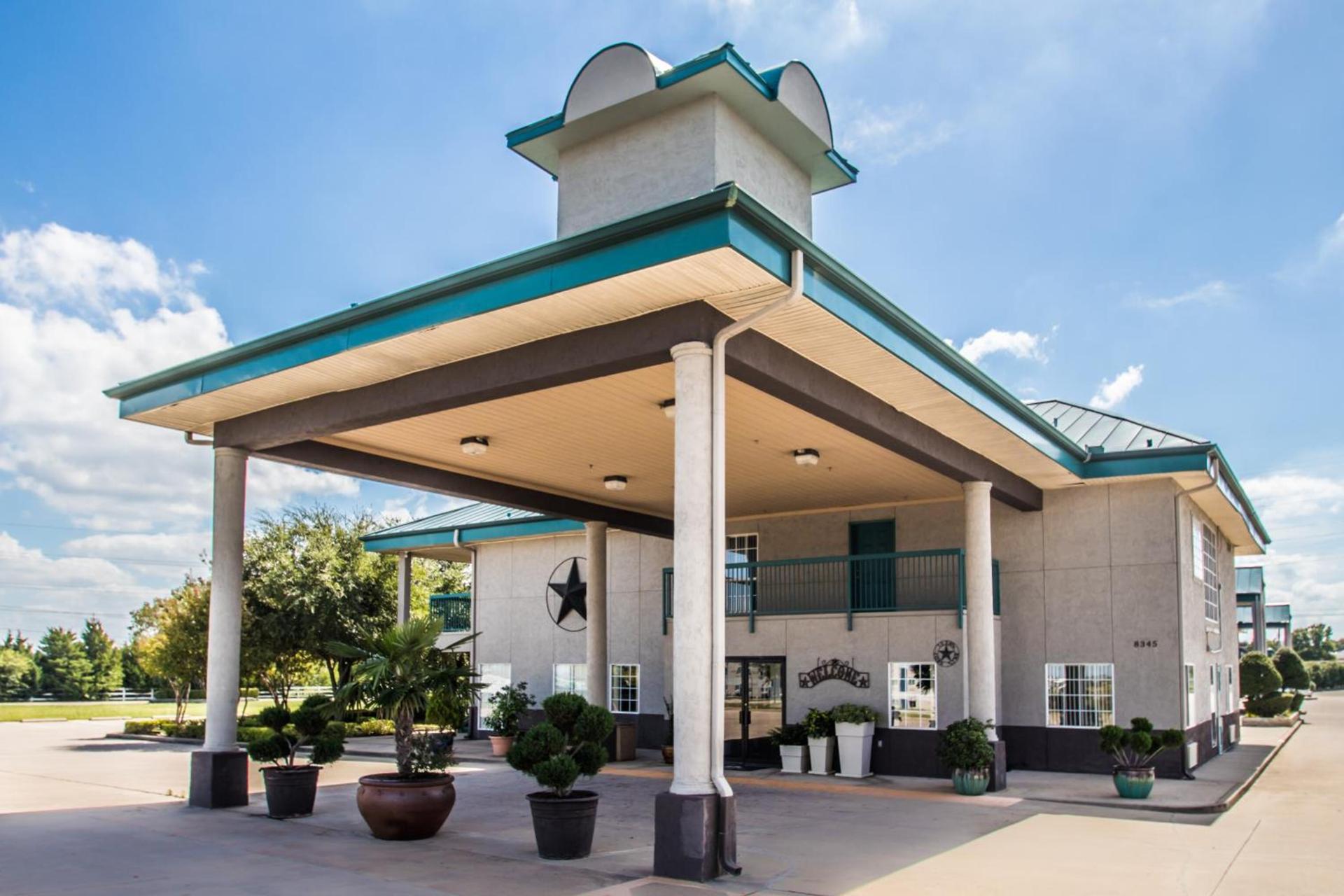 Americas Best Value Inn Fort Worth photo 41