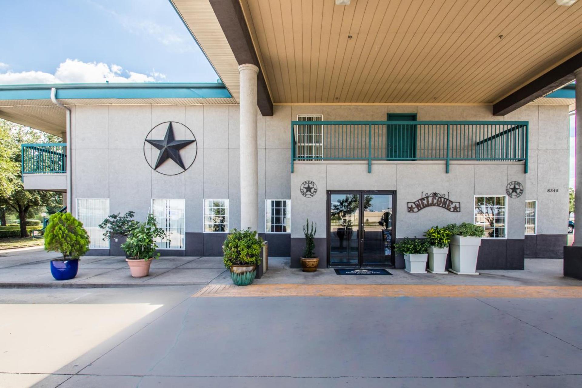 Americas Best Value Inn Fort Worth photo 40