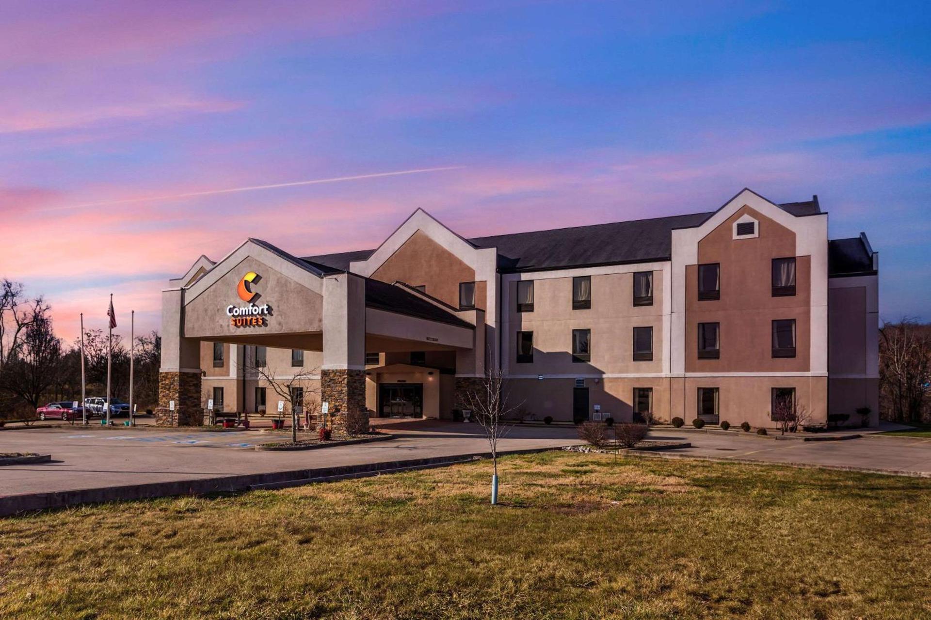 Comfort Suites South Point - Huntington photo 3