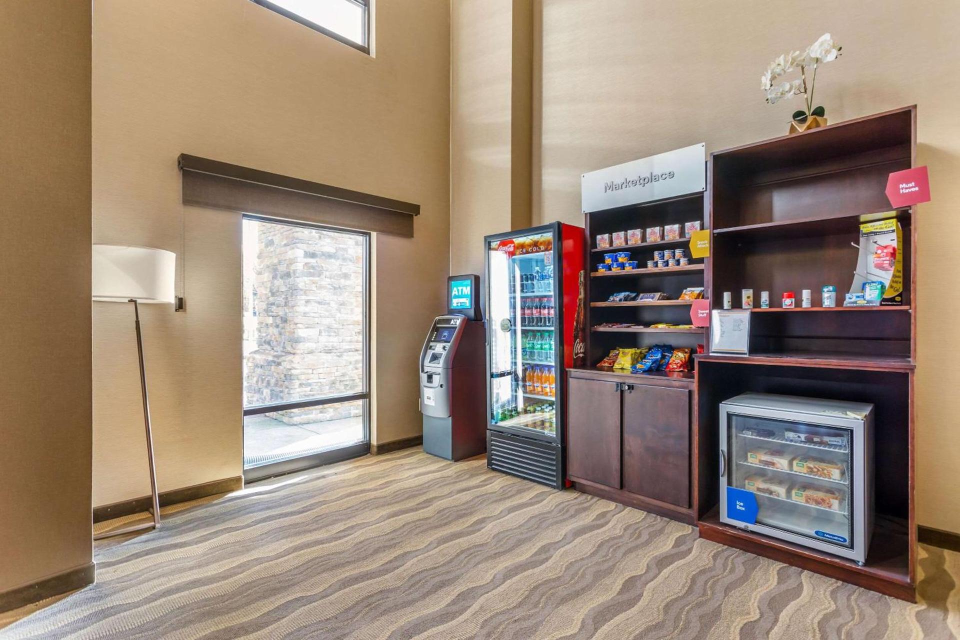 Comfort Suites South Point - Huntington photo 36