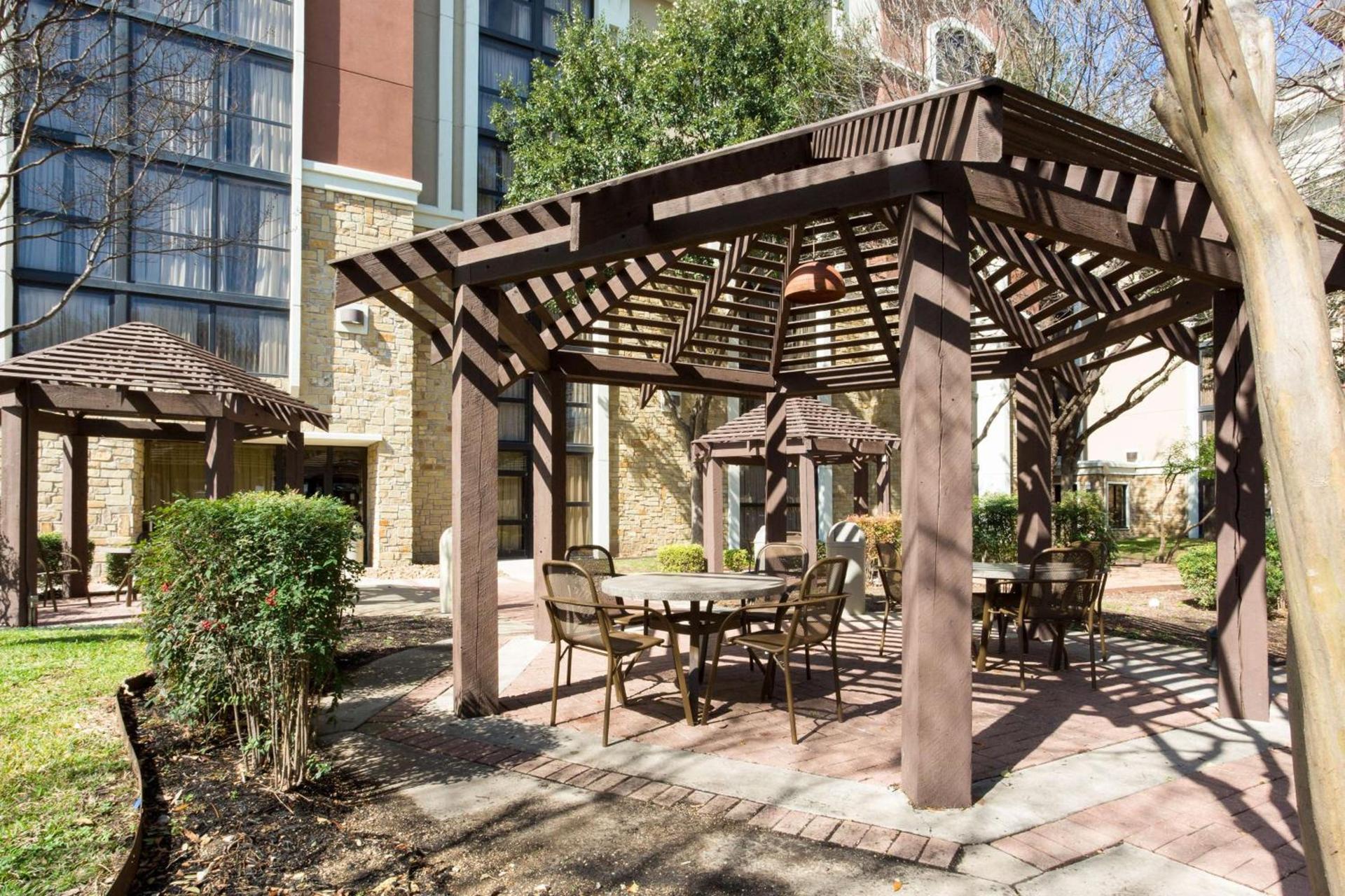 Drury Plaza Hotel San Antonio Airport photo 30