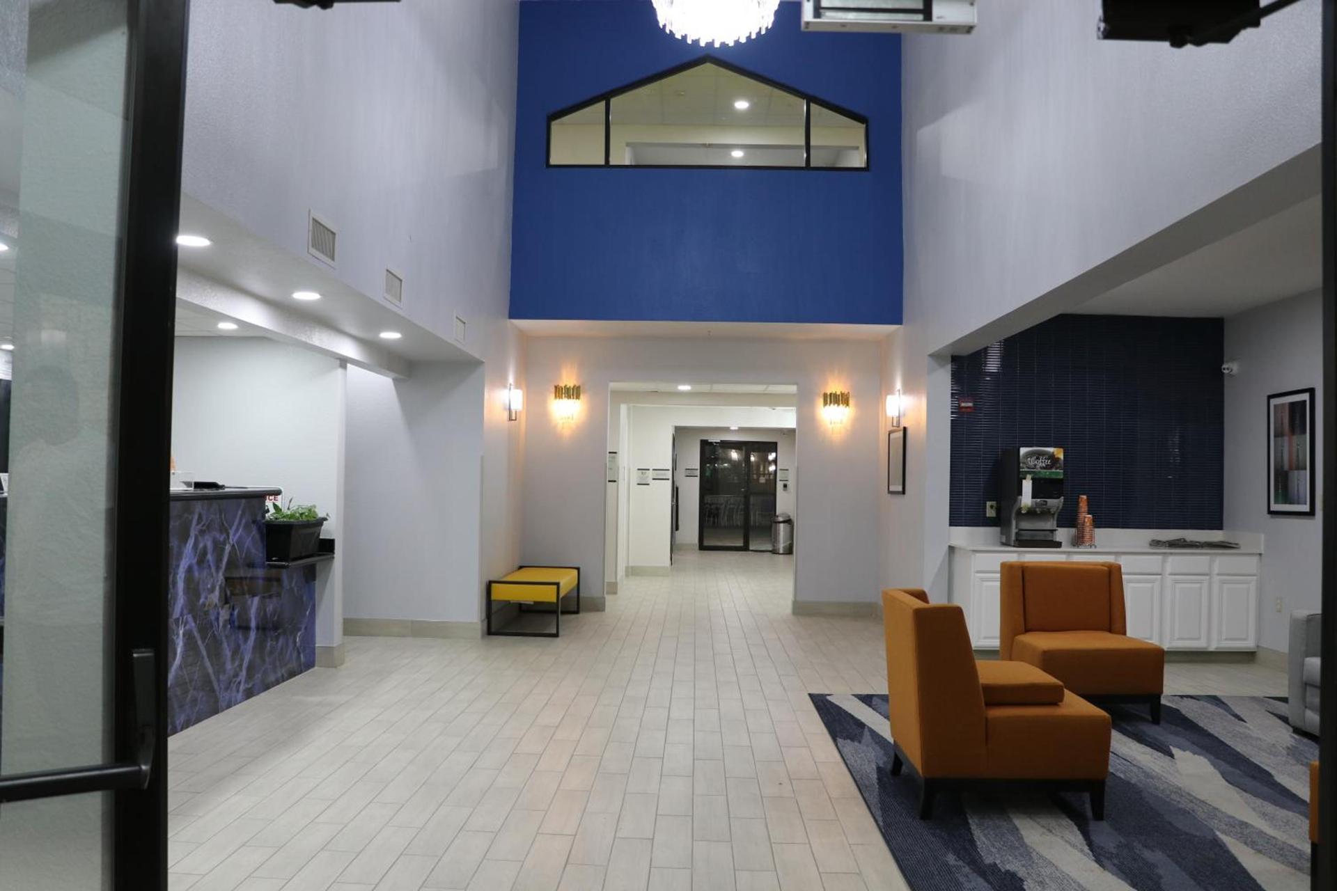 Quality Inn & Suites Buda photo 19