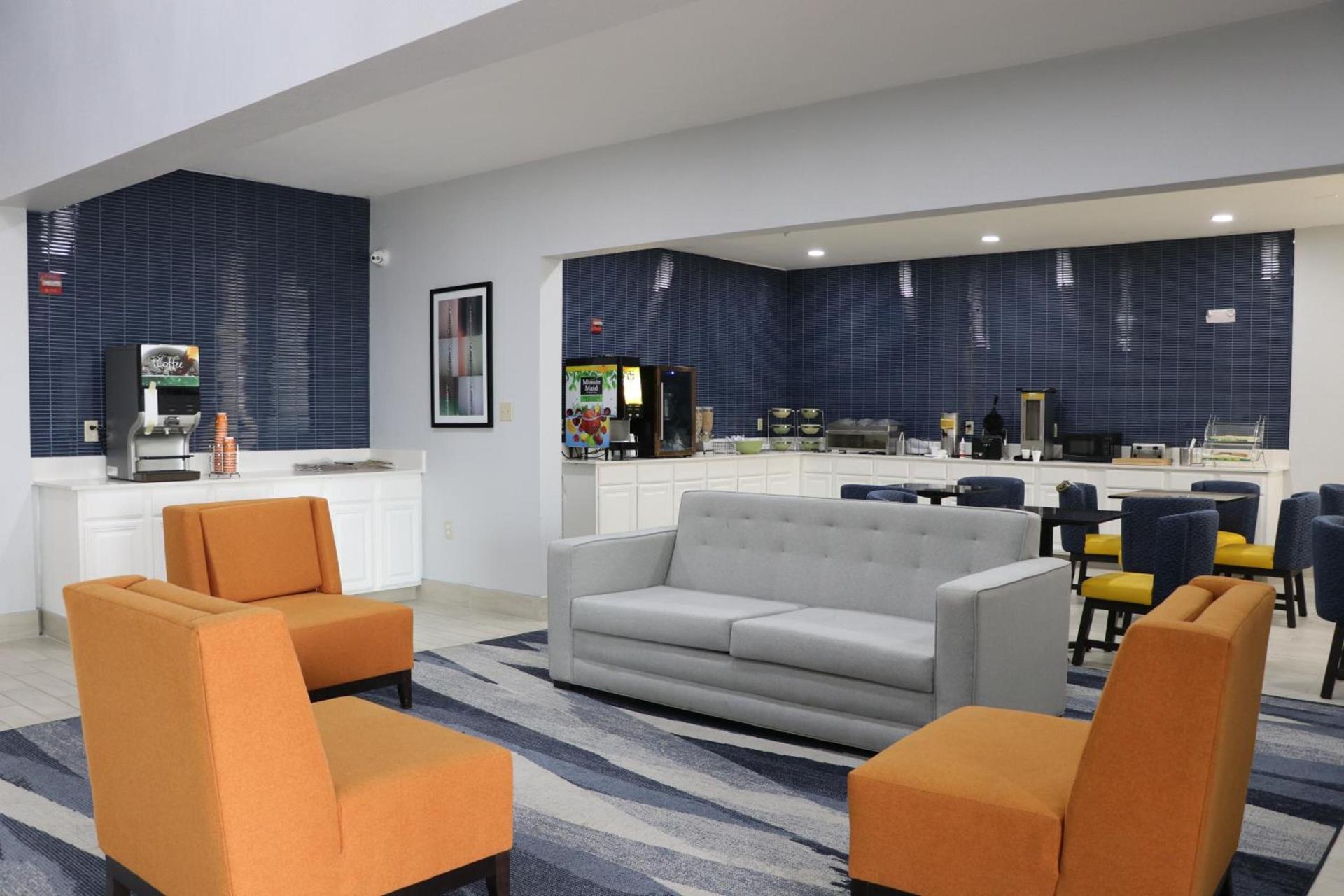 Quality Inn & Suites Buda photo 17