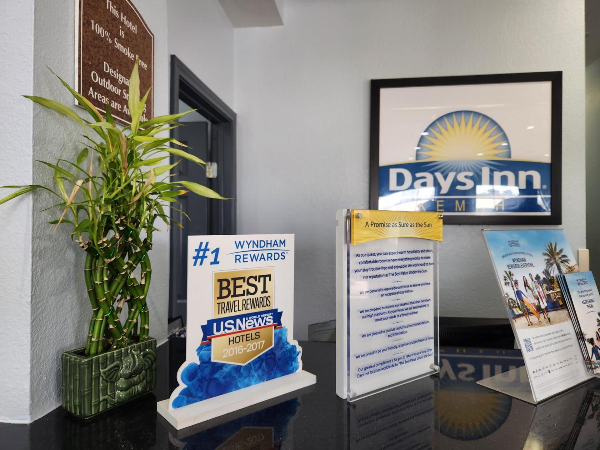 Days Inn by Wyndham Kemah photo 11