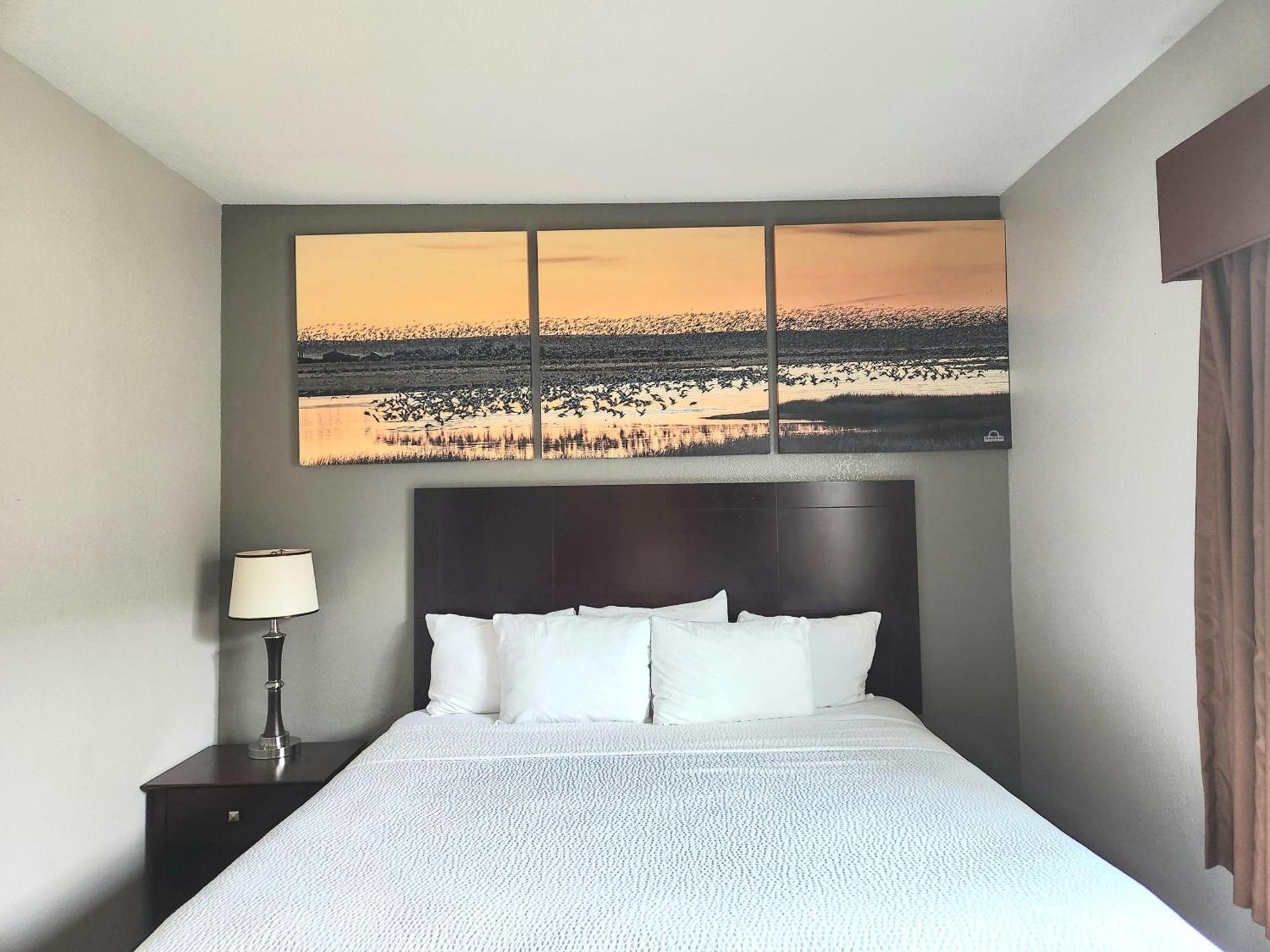Days Inn by Wyndham Kemah photo 15