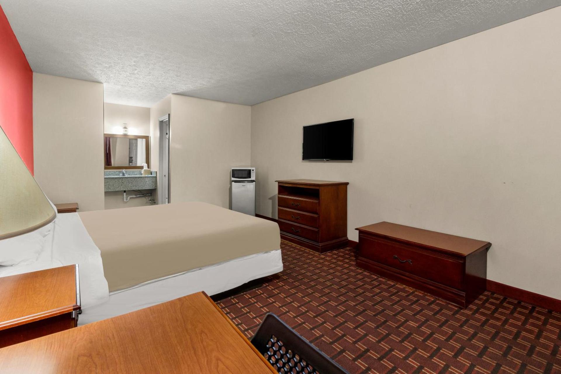 Rodeway Inn Dickson photo 4