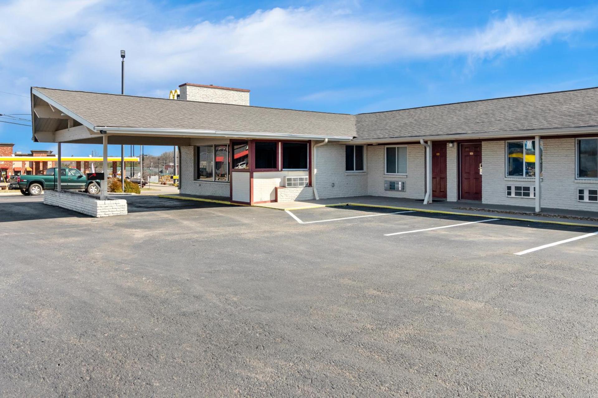 Rodeway Inn Dickson photo 17