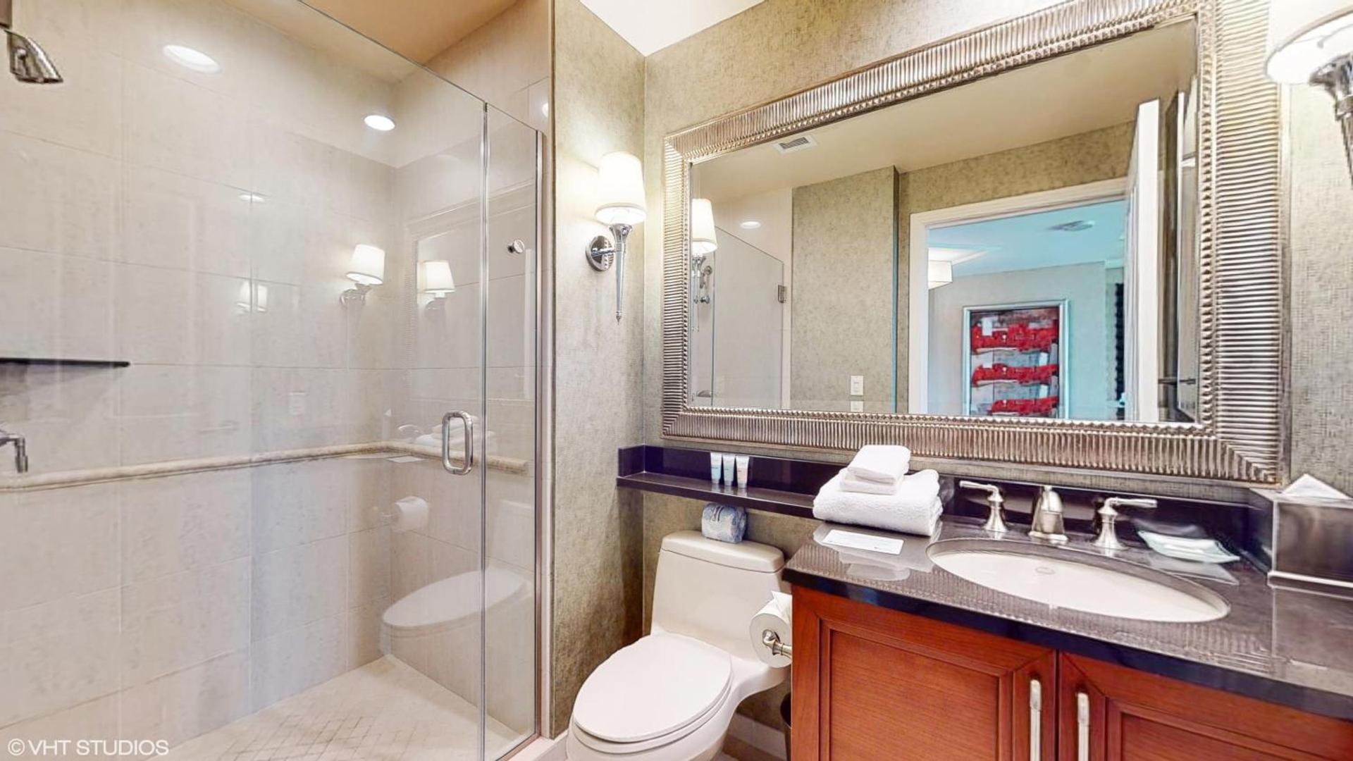 LADY LUCK'S VISTA - Private Balcony - Full Kitchen - Two Full Baths - Jetted Tub - Full MGM Grand Resort Access w No Resort Fee at MGM Signature photo 11