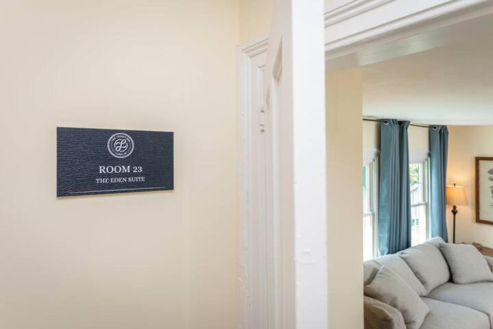 The Legacy Inn photo 51