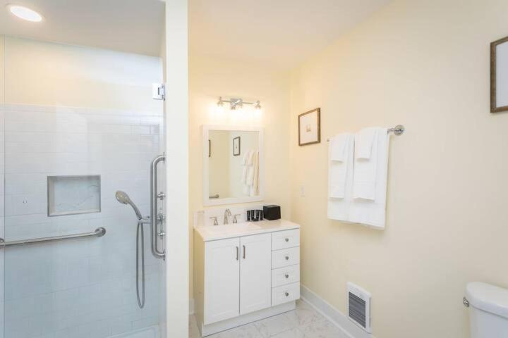 The Legacy Inn photo 82