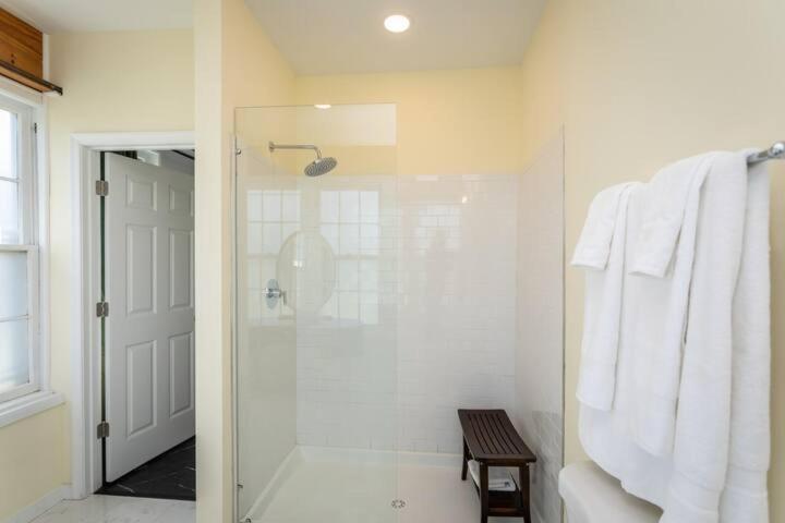 The Legacy Inn photo 85