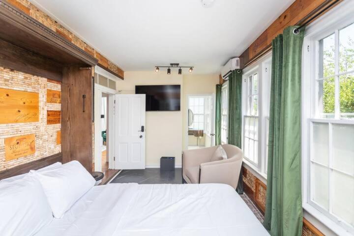 The Legacy Inn photo 87