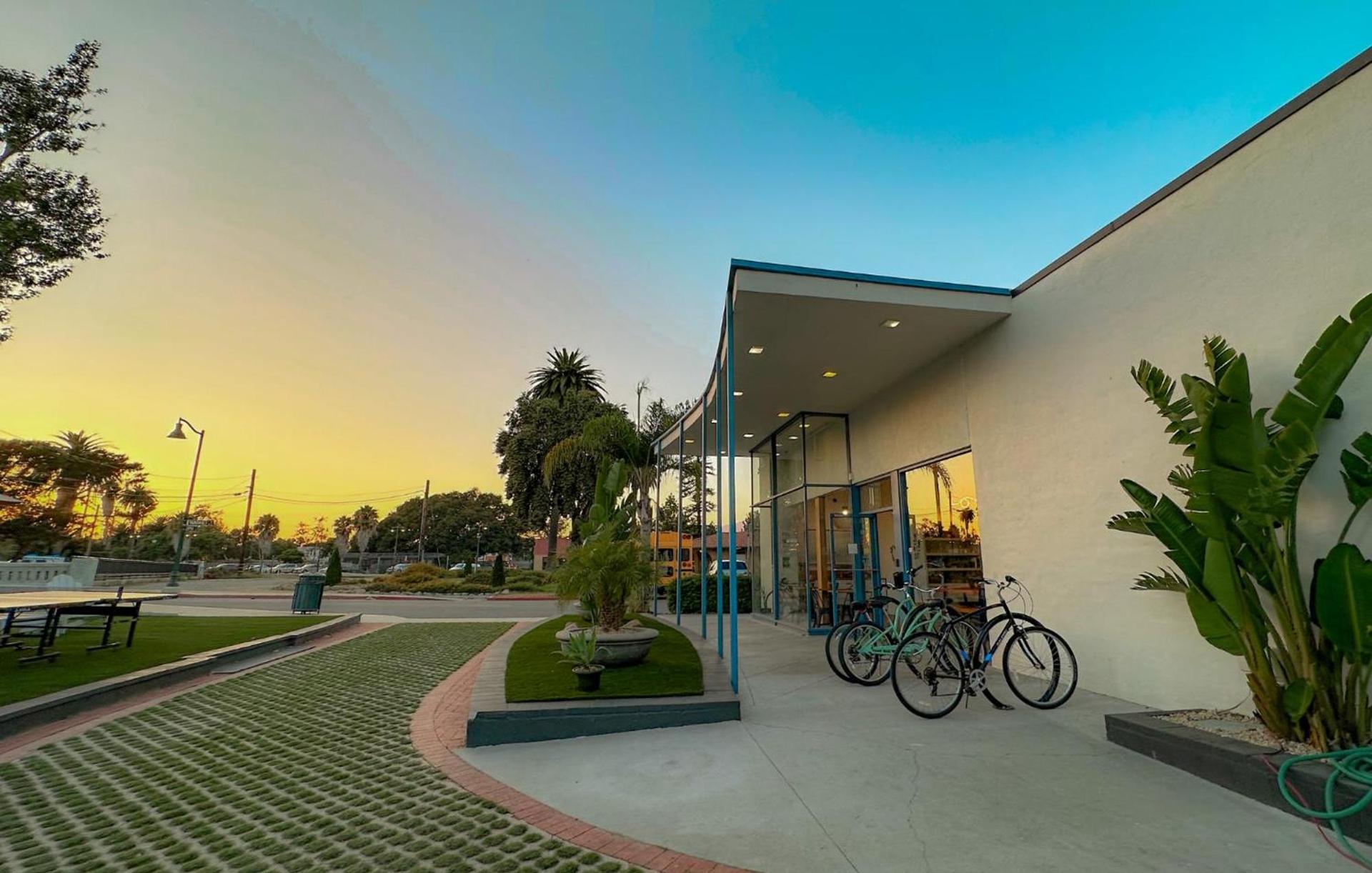 ITH Santa Barbara Surf Hostel photo 65
