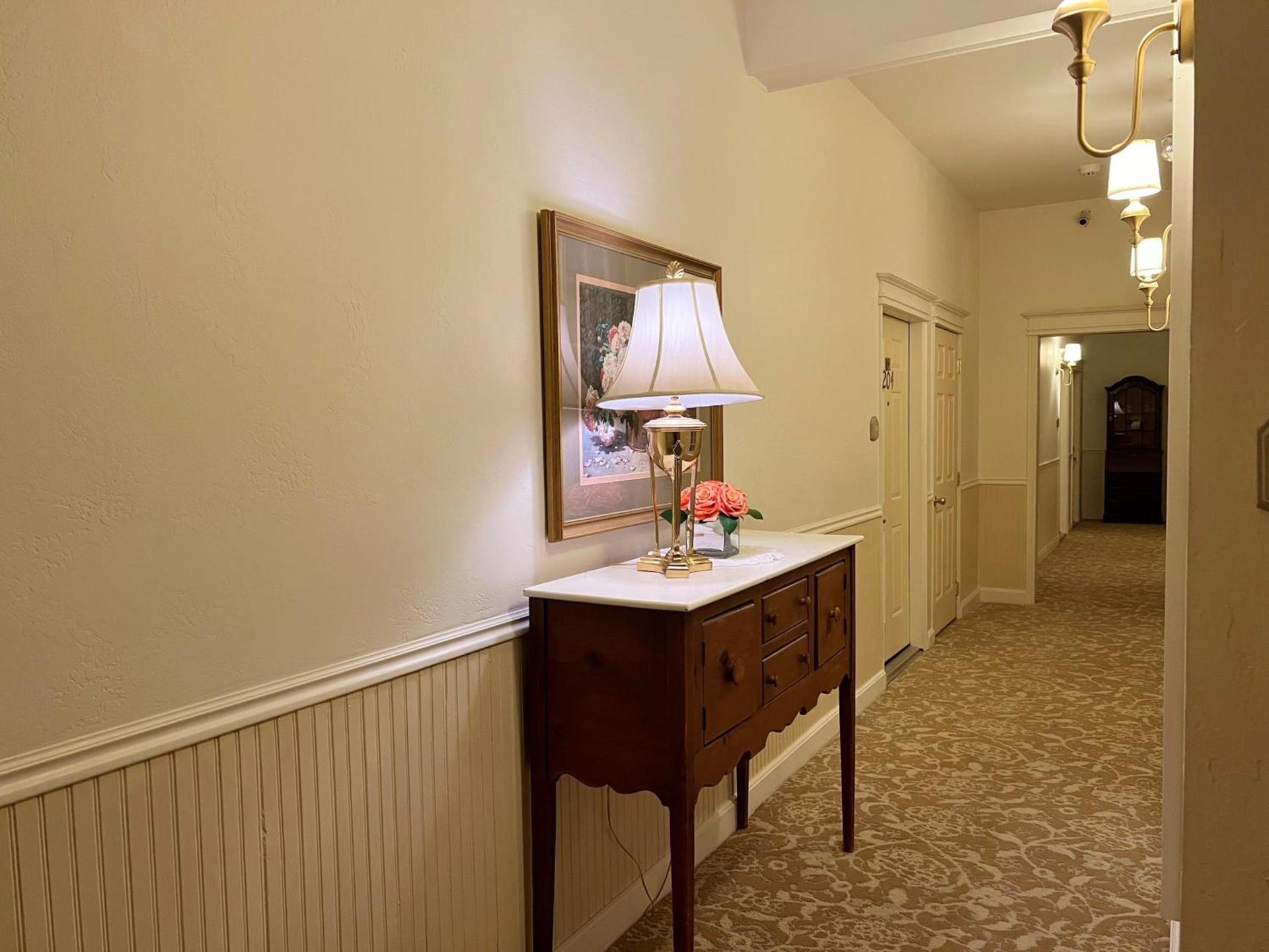 Best Western Grandma's Feather Bed photo 48