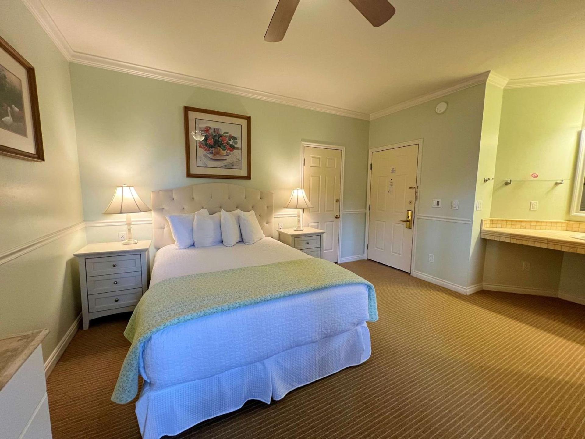 Best Western Grandma's Feather Bed photo 23
