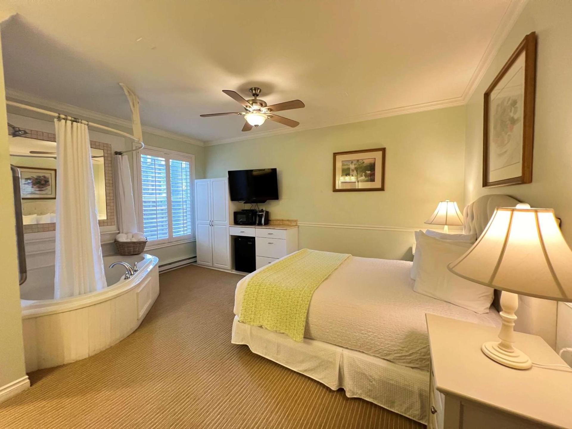 Best Western Grandma's Feather Bed photo 7