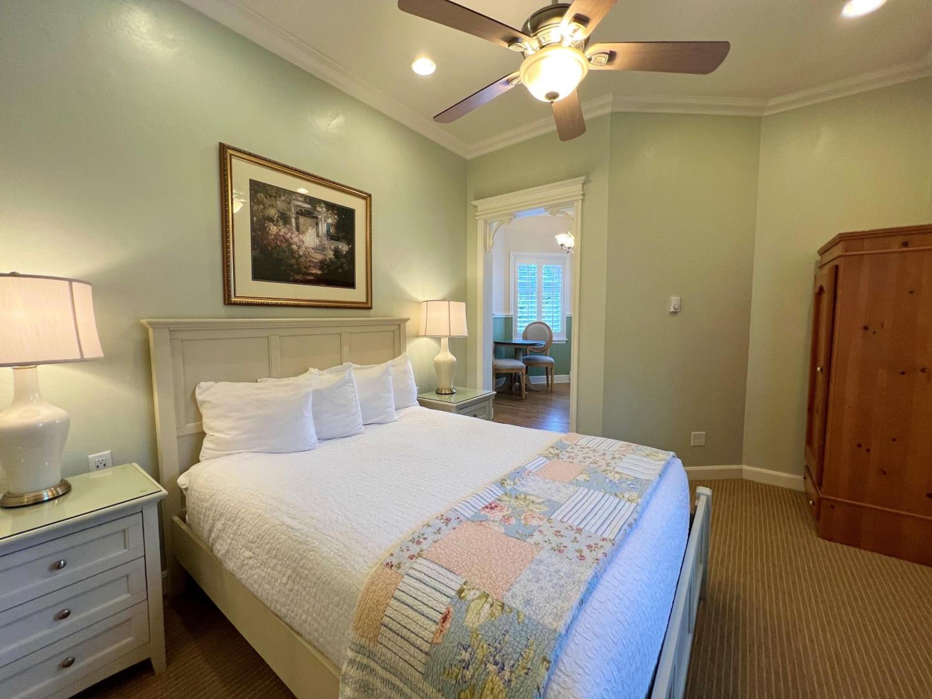 Best Western Grandma's Feather Bed photo 50