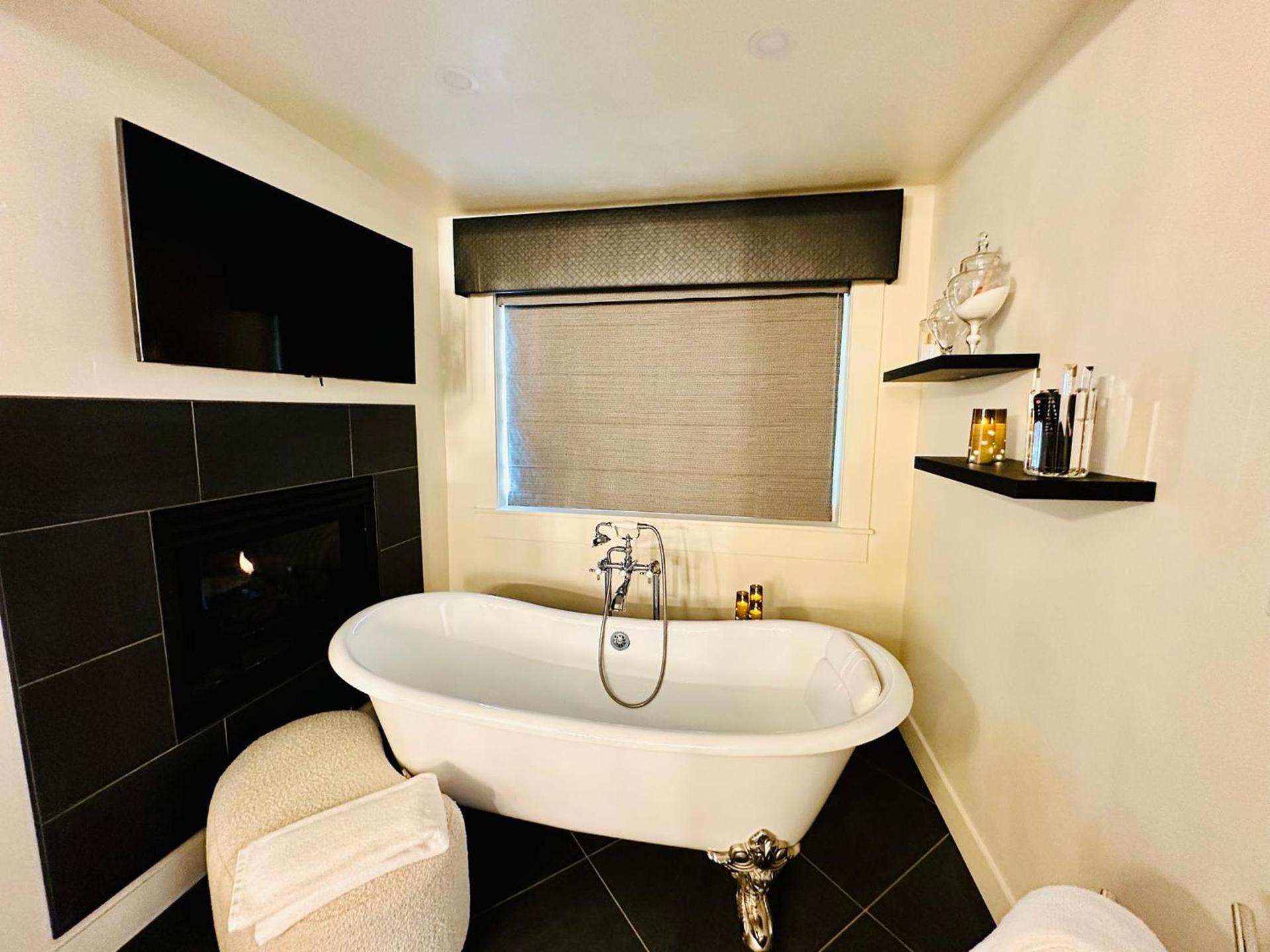 Bespoke Inn Flagstaff photo 49
