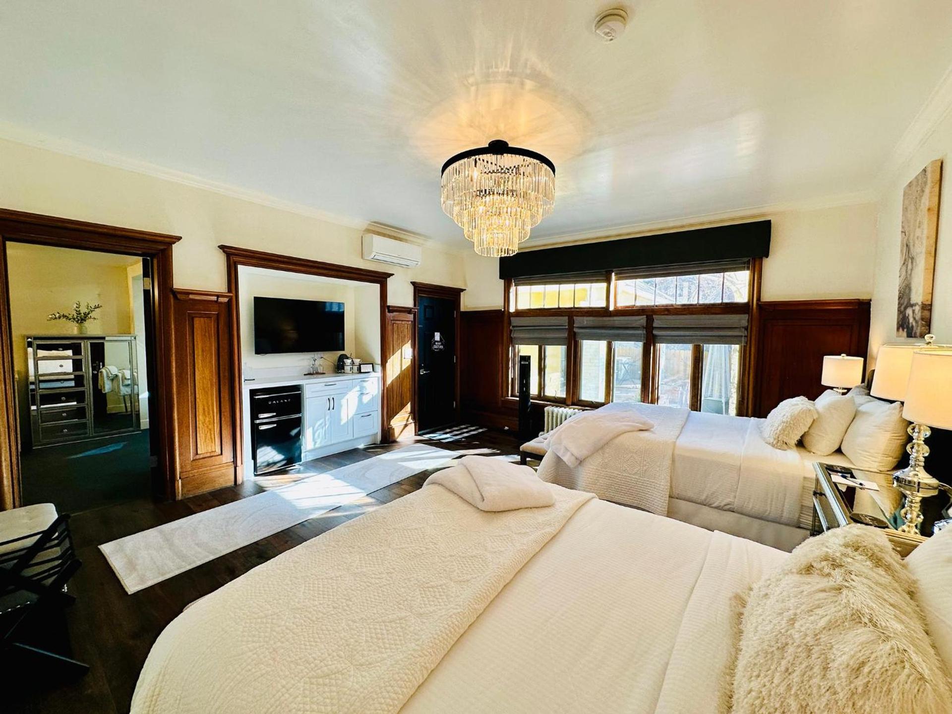 Bespoke Inn Flagstaff photo 52