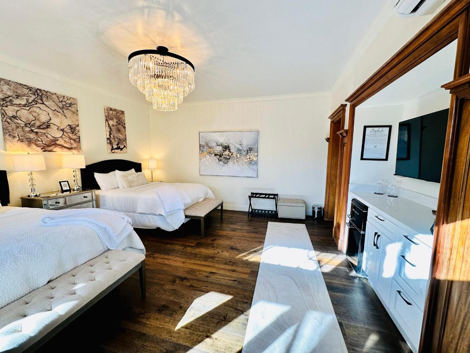 Bespoke Inn Flagstaff photo 87